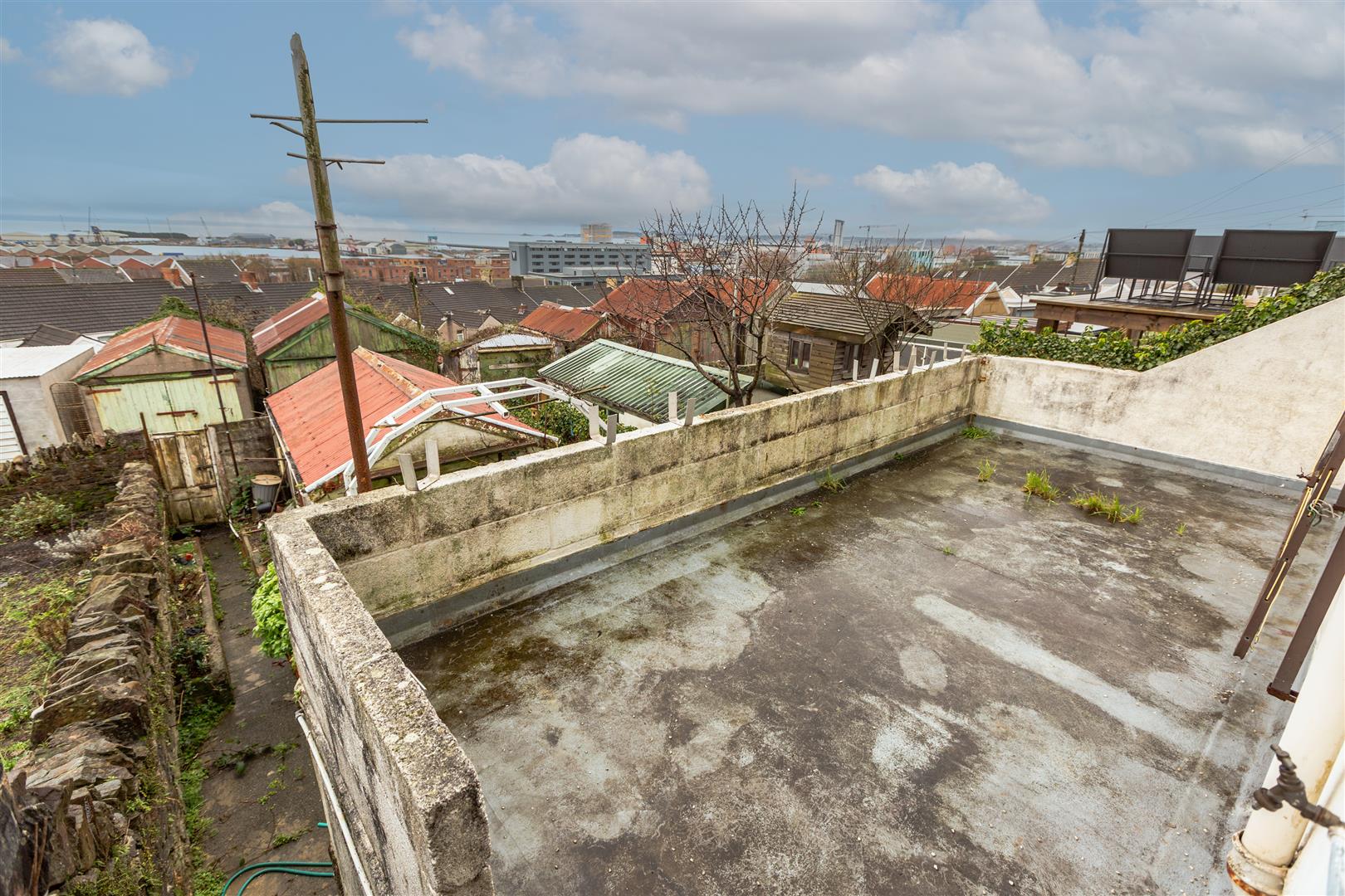 Longford Crescent, St. Thomas, Swansea, SA1 8HS